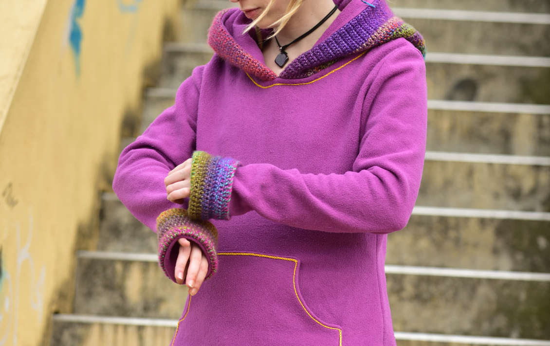 Hoodie Pinky mit Häkelkapuze